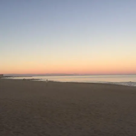 Апартаменти Seafront Dream